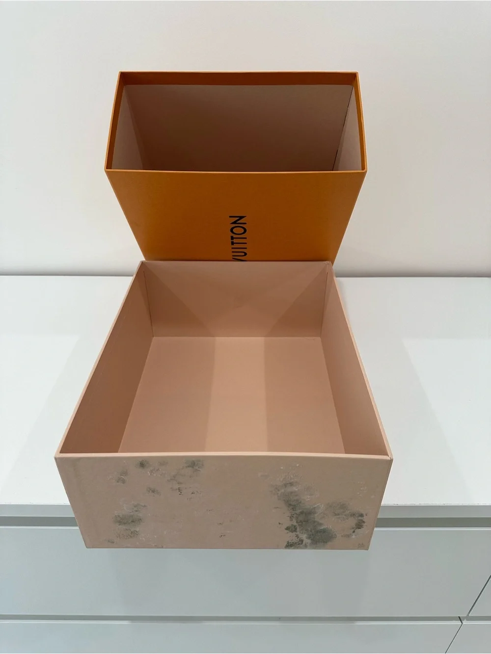 LV Shoe Box Damaged, 13.5x10.5x5.5”|See Description for Important Notice